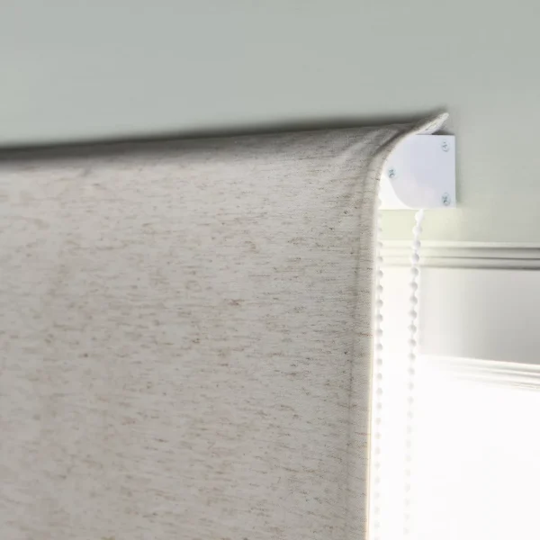 Ela Roman Blind